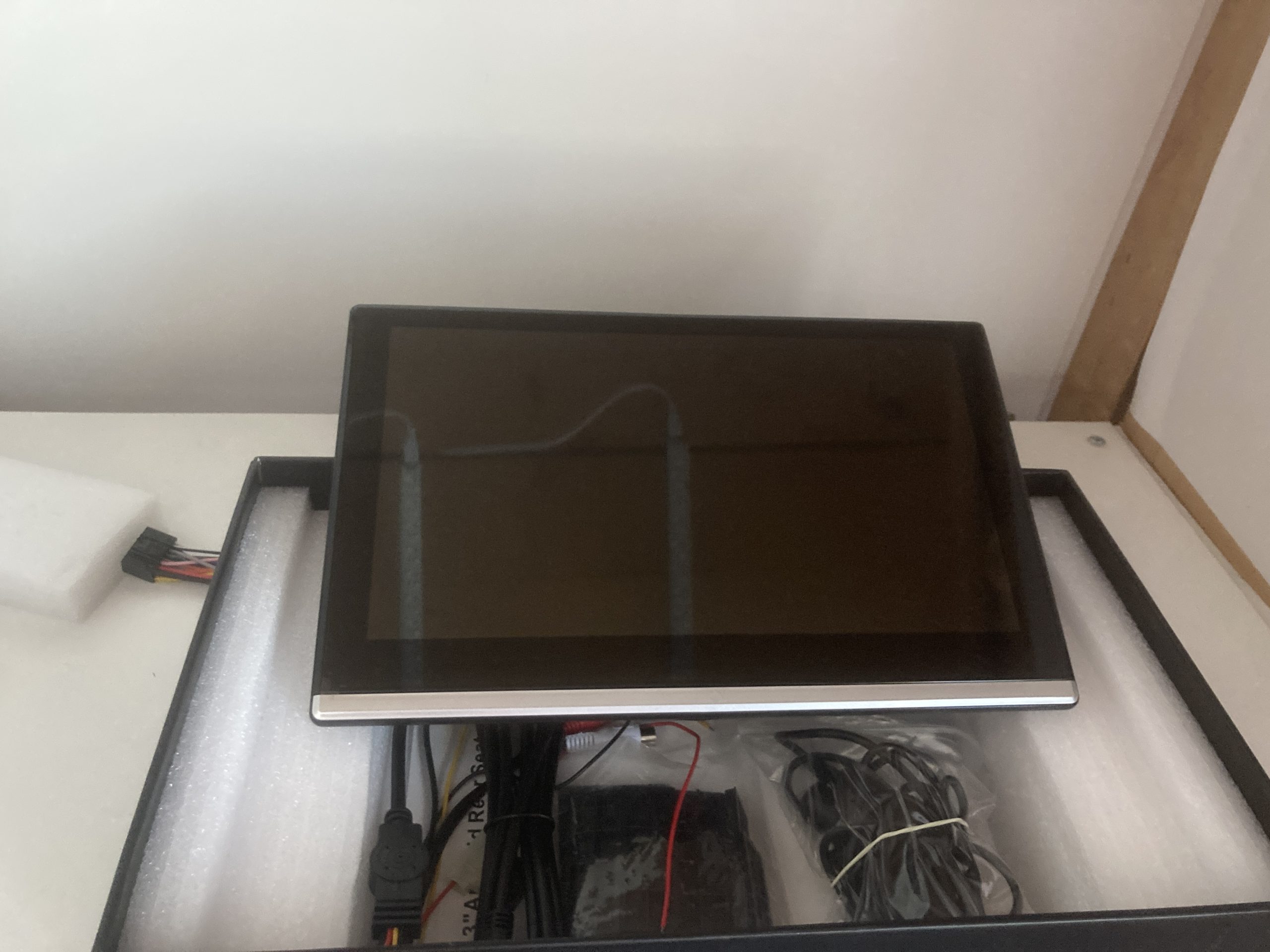 Monitor za zadna klupa- Android 12,3” - Image 6