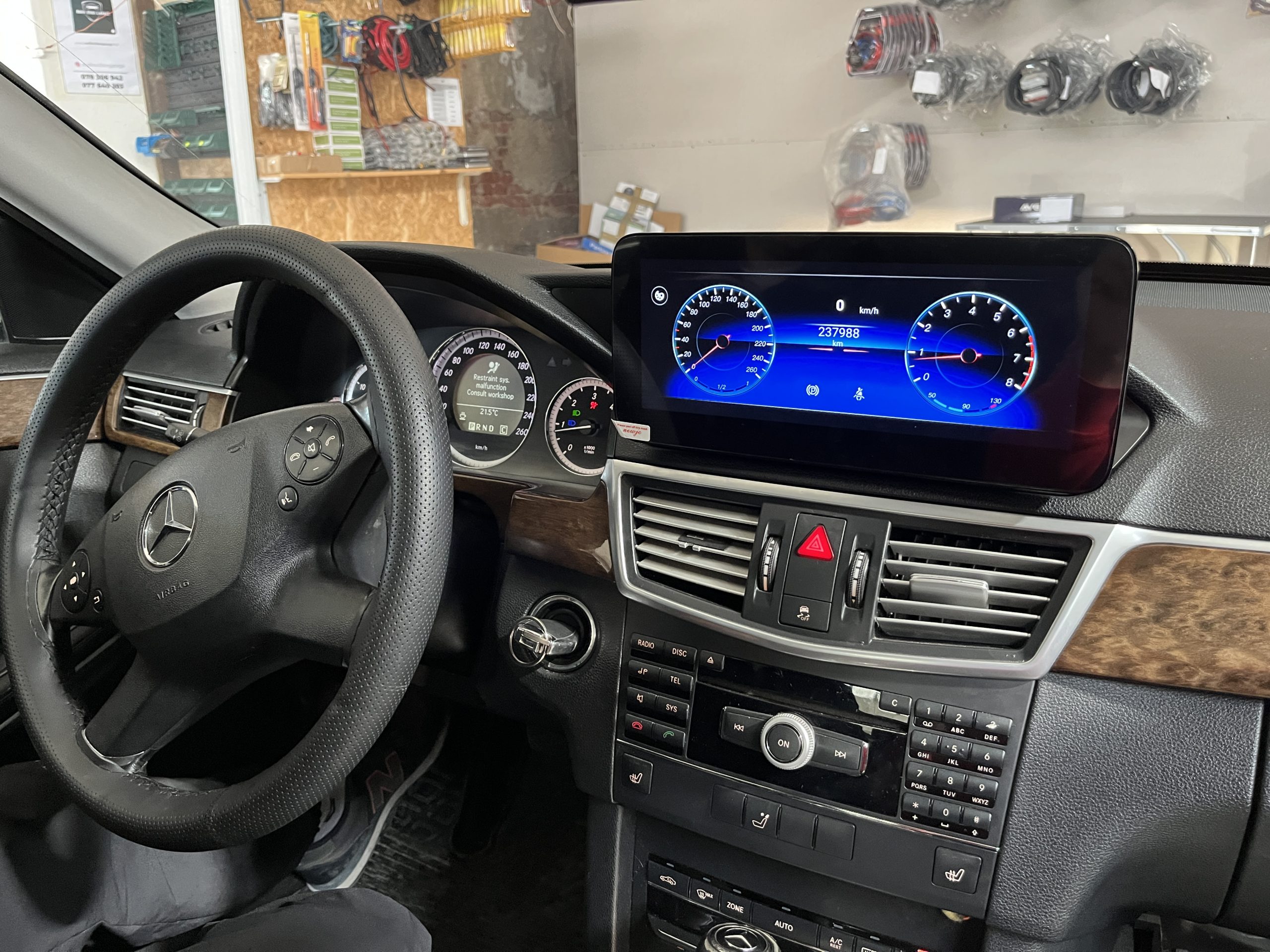 10.25” OEM Android Multimedija - Mercedes E Class W212 2009-2016 (4+64GB/8core) - Image 4