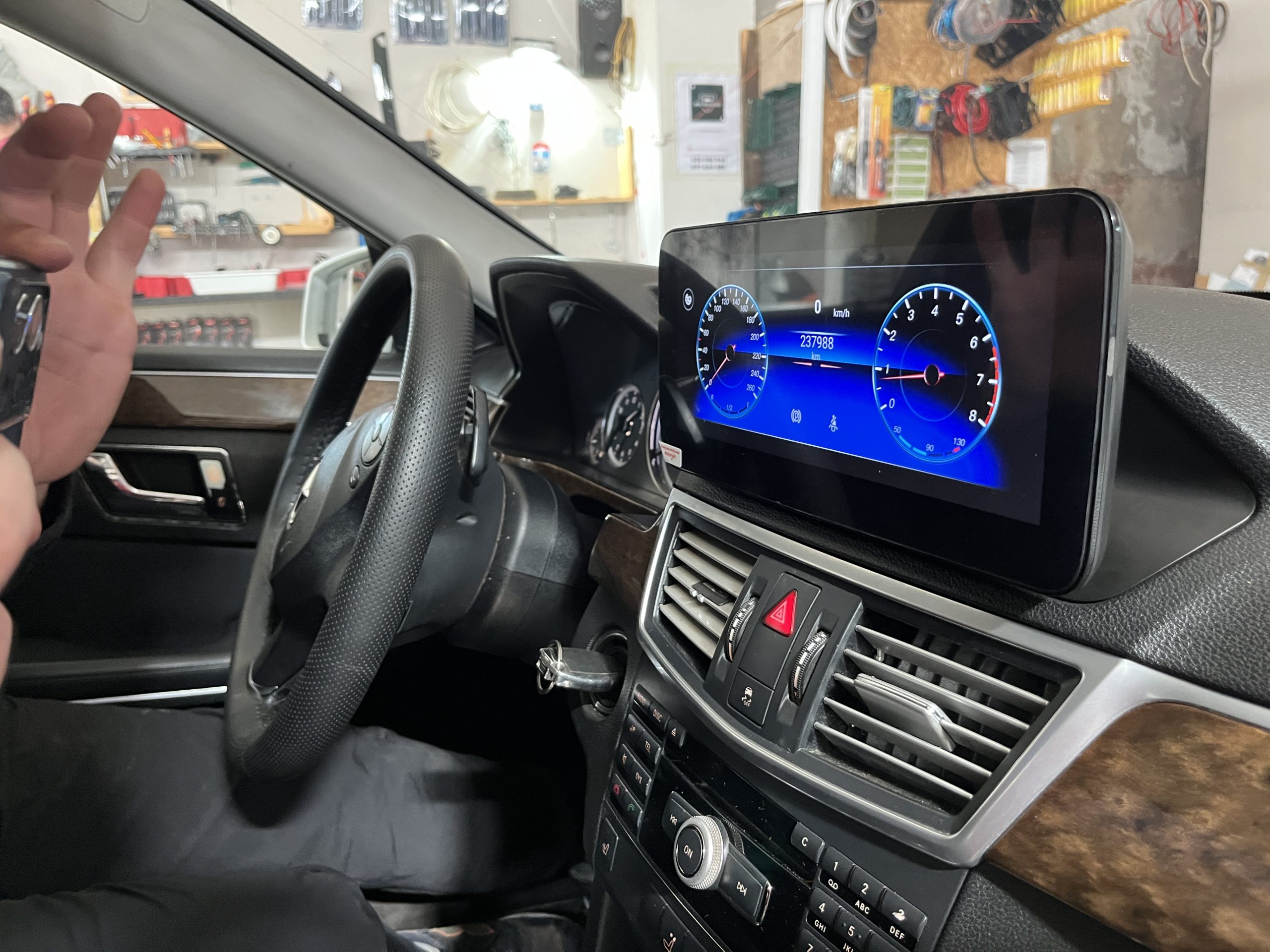 10.25” OEM Android Multimedija - Mercedes E Class W212 2009-2016 (4+64GB/8core) - Image 5